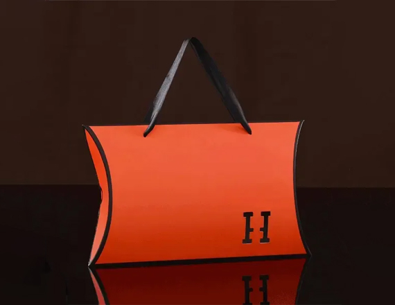 custom pillow boxes with handle