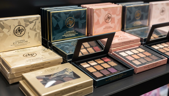 custom eyeshadow packaging