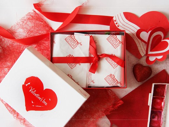 customized valentines day boxes