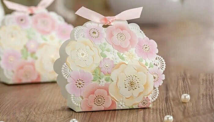 white favor boxes